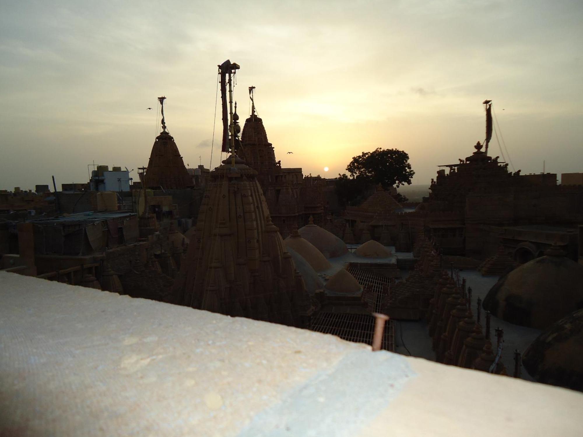 Ganesh Guest House Jaisalmer Zewnętrze zdjęcie